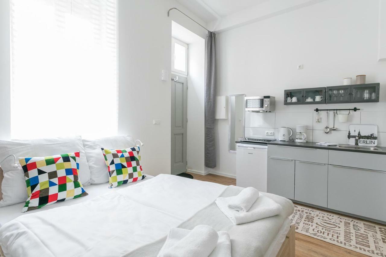 For 3 Apartment *